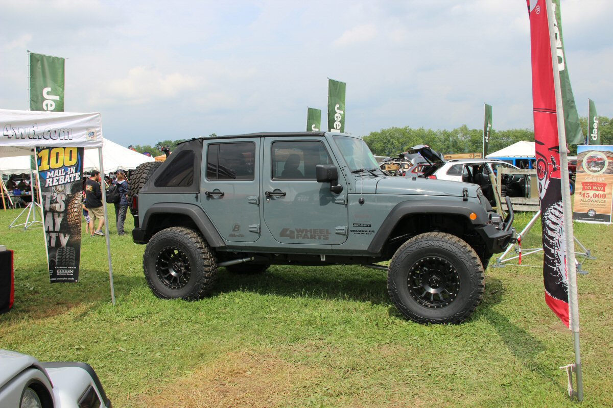 Bantam-Jeep-Heritage-Festival-a-2014-12
