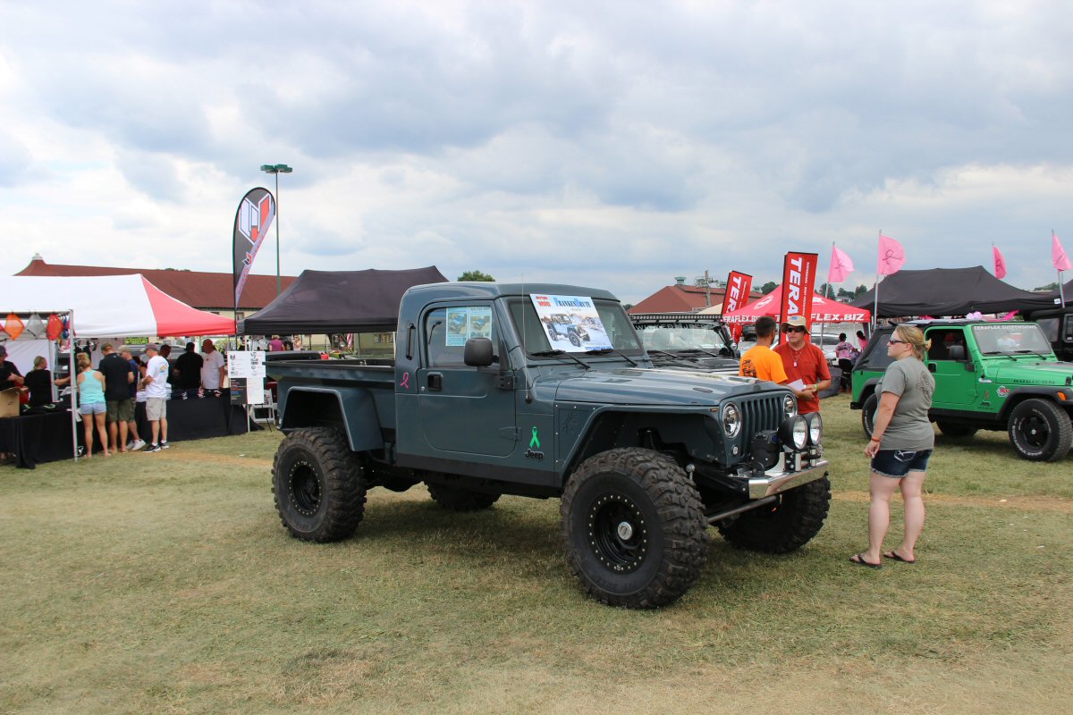 All-Breeds-Jeep-Show-2014-156