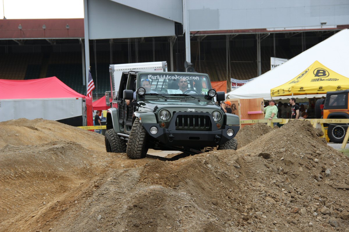All-Breeds-Jeep-Show-2014-23